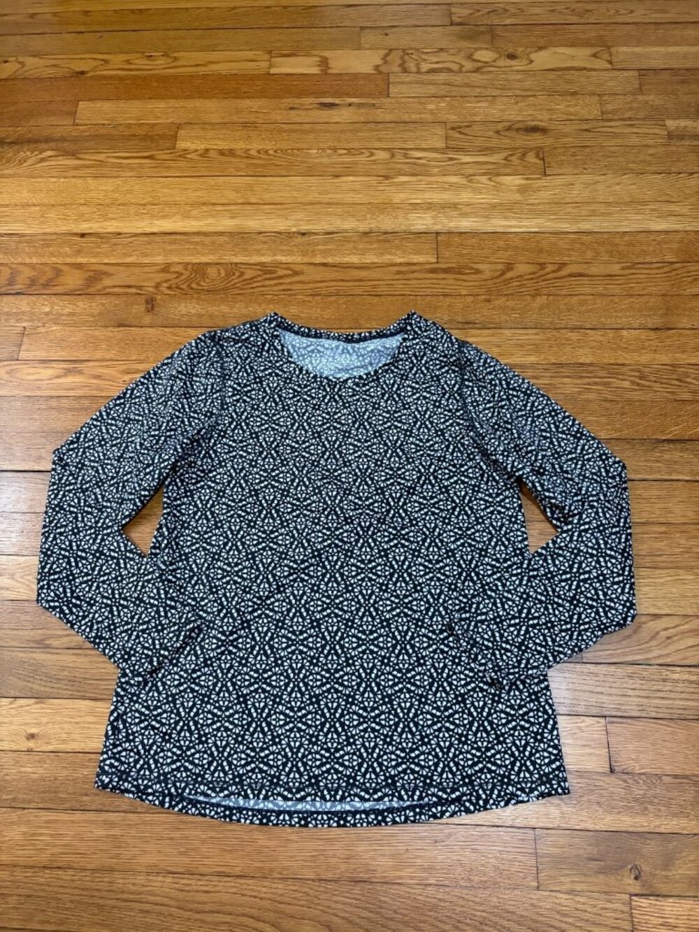 LL Bean Womens UPF 50+ Long Sleeve Shirt Size Medium Black White Stretch Top